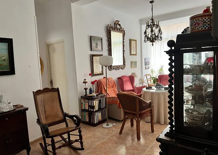 Lovely 2 Bedroom Apartment In The Heart Of Malaga